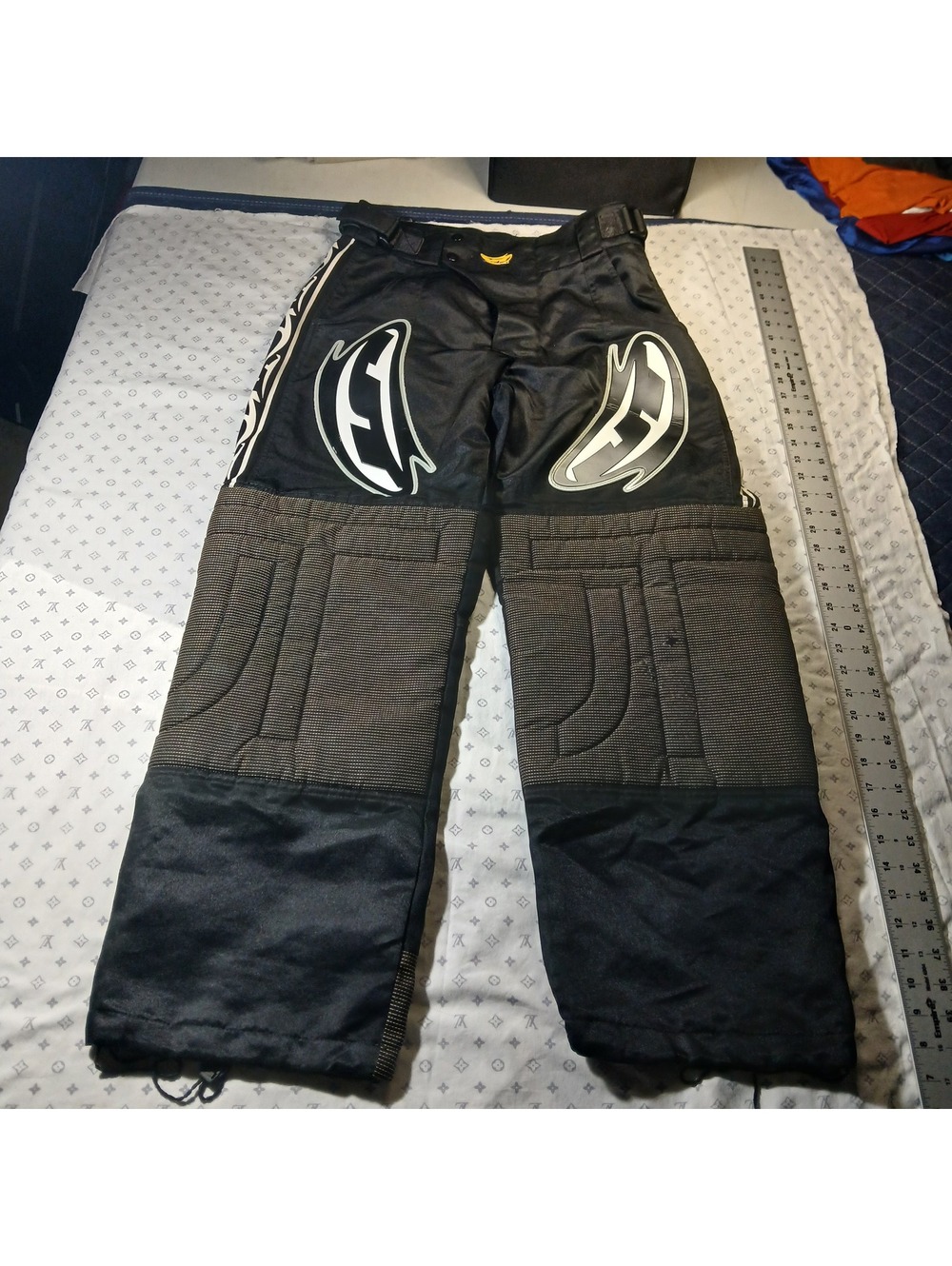 JT USA Padded Racing Pants Black Gray Mens Size 30-34 Motocross Paintball